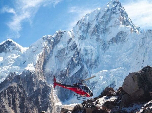 Everest-Helicopter