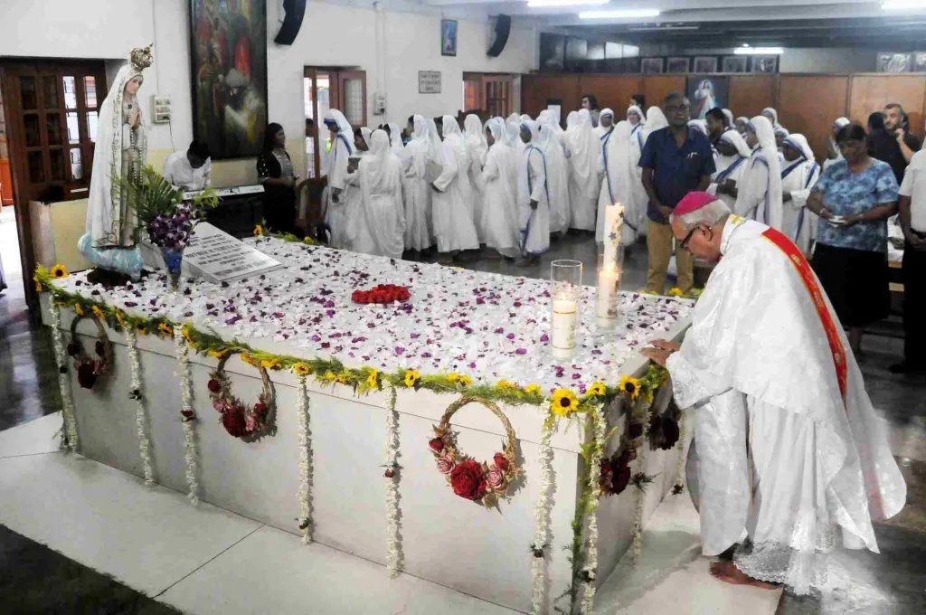Mother Teressa Tomb